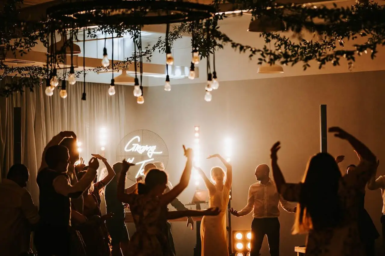 wedding dj